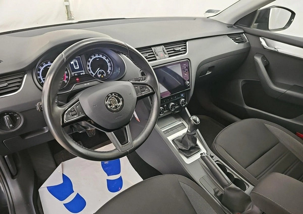 Skoda Octavia cena 57500 przebieg: 136861, rok produkcji 2019 z Prabuty małe 407